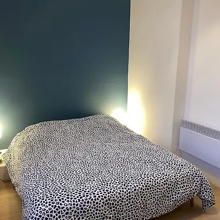 Lumineux 2 Chambres, à 2 Min De La