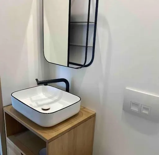 Lumineux 2 Chambres, A 2 Min De La