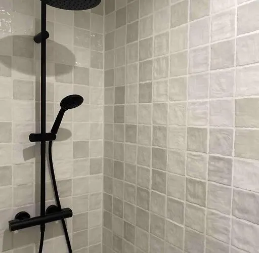 Lumineux 2 Chambres, A 2 Min De La Apartman *